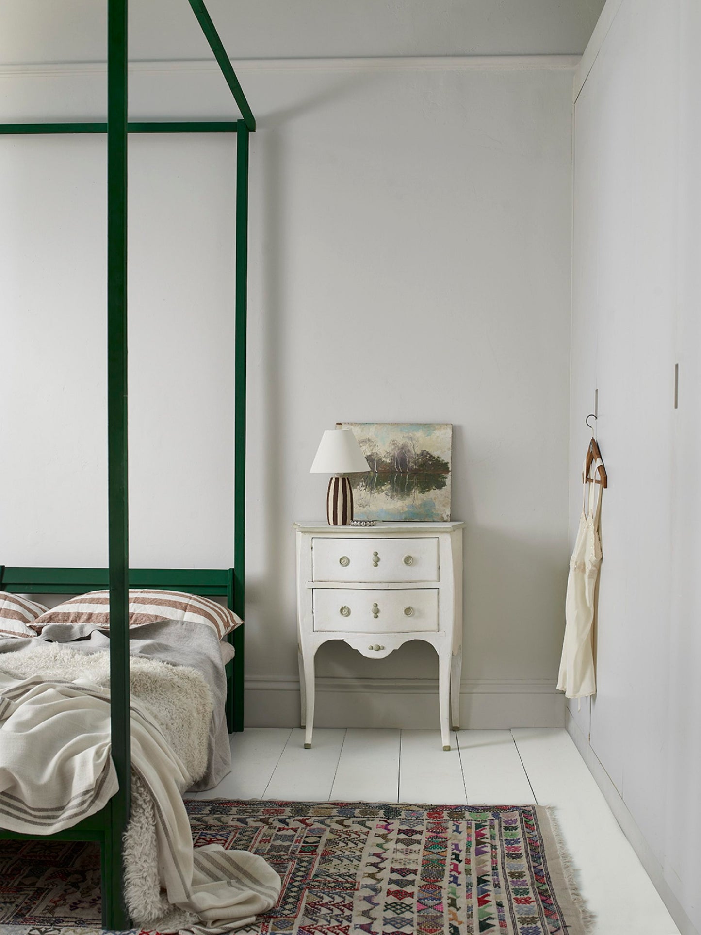 Pompodore Wall Paint