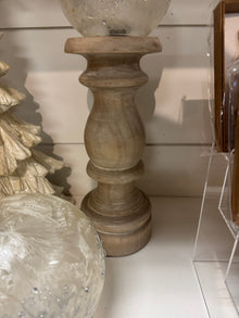  Whitewashed Pillar Holder