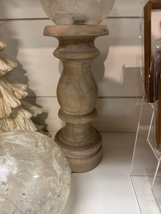 Whitewashed Pillar Holder