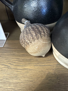  Textured 3.5” Acorn with Stem