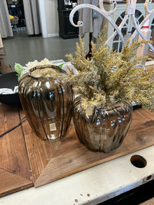  K&K Scalloped Beige Line Pressed Glass Vase